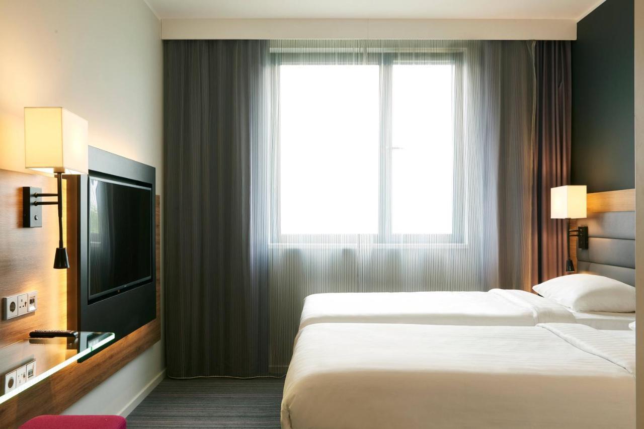 Moxy Paris Charles De Gaulle Airport Ξενοδοχείο Ρουασί-αν-Φρανς Εξωτερικό φωτογραφία