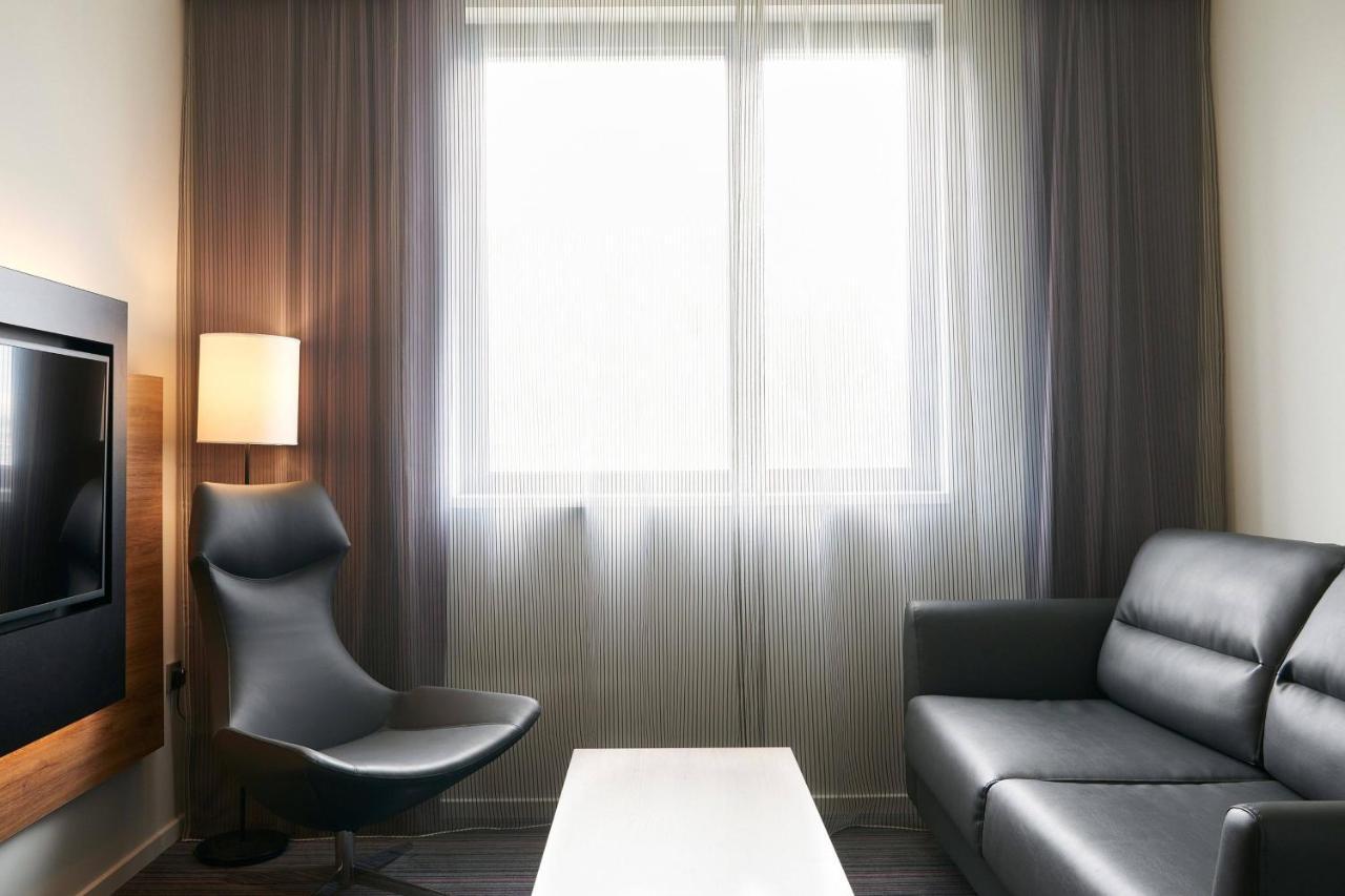 Moxy Paris Charles De Gaulle Airport Ξενοδοχείο Ρουασί-αν-Φρανς Εξωτερικό φωτογραφία