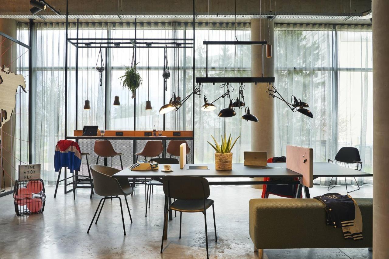 Moxy Paris Charles De Gaulle Airport Ξενοδοχείο Ρουασί-αν-Φρανς Εξωτερικό φωτογραφία